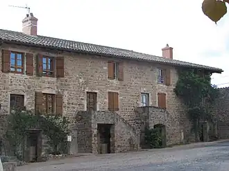 Logements de vignerons du domaine de la Grange-Charton.