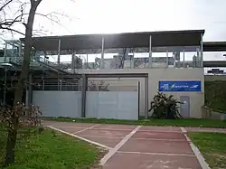 Accès à la gare.