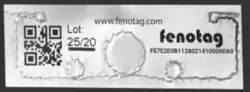 Tag RFID textile pour laverie industrielle avec EPC et QR-code imprimés.