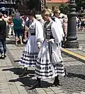 Saxonnes transylvaines à Sibiu.