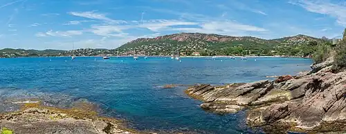Agay.