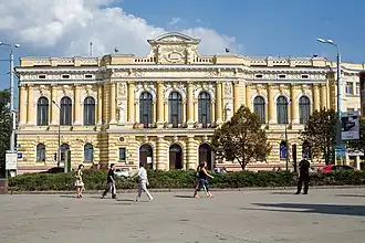 ancienne banque Zemelny classé Place de la Constitution.