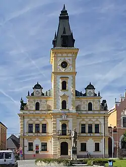 Hôtel de ville.