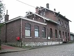 Côté rue.