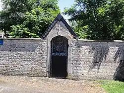 Chapelle, route de Sains.