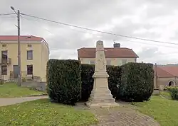 Monument aux morts.
