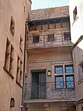 Vue depuis la cour intérieure à l'arrière de l'édifice (3)