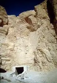 Vue de l'entrée du tombeau de Ramsès&nbsp;VII dans la vallée des Rois.