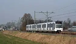Rame double de métro RET à la station de Nootdorp.