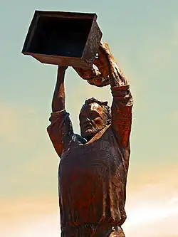 Description de l'image Ray Price Statue.jpg.