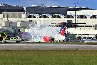 HI 1064, l'appareil impliqué dans l'accident, ici photographié peu après la sortie de piste .