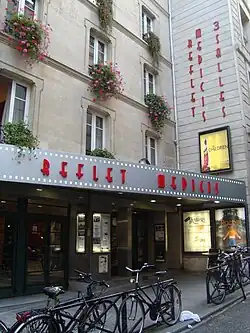 Description de cette image, également commentée ci-après
