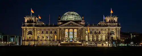 Vue nocturne en 2016.