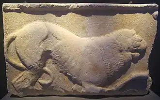 Relief avec un lion