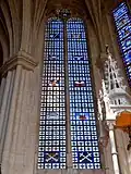 Verrière n° 3 - objets liturgiques.