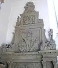 La haute tour de l'épitaphe