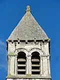 Troisième étage et pyramide.