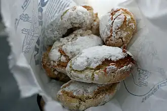 Les Ricciarellis sont des biscuits aux amandes toscans.