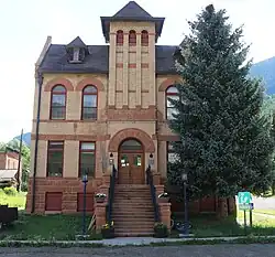L'hôtel de ville.