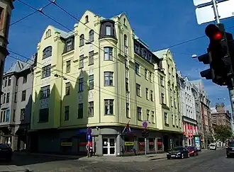 Tērbatas iela 9-11