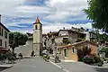 Mairie et église.