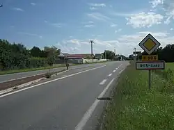 Panneau indiquant l'entrée de Ris-Gare