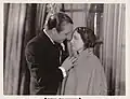 James Hall et Betty Bronson.