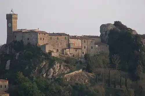 Le hameau de Roccatederighi