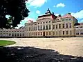 La façade principale.