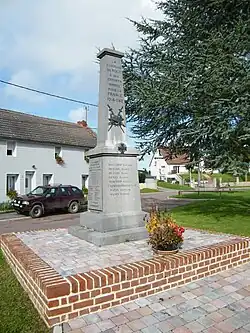 Monument aux morts.