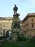 La statue de Victor-Emmanuel II, le « roi chasseur », aux jardins publics.