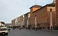 Lampadaires caractéristiques de la rue
