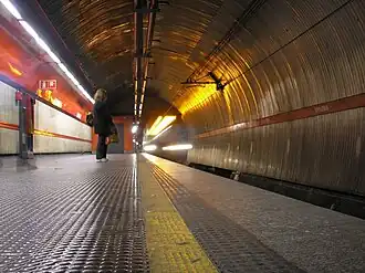Image illustrative de l’article Spagna (métro de Rome)