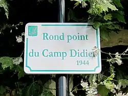 Rond-point du Camp Didier à Tramoyes.