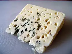 Tranche de roquefort.