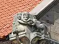 Acrotère (XIIe) "Chevalier et dragon".