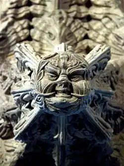 Une des cent dix gravures d'homme vert de la chapelle de Rosslyn (XVe siècle), Écosse.