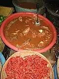 Pa dek : sauce de poisson fermenté.