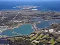 Vue aérienne des lacs salés de l'île.