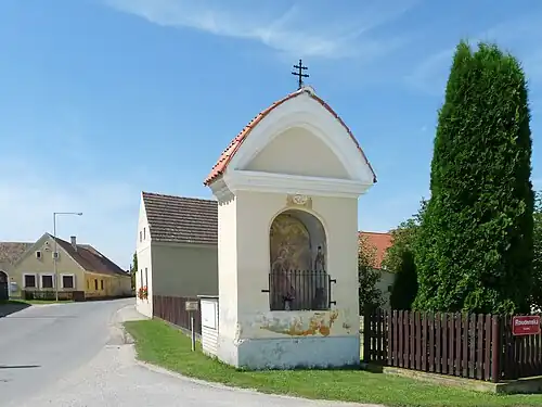 Chapelle à Roudné.