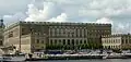Le palais royal.