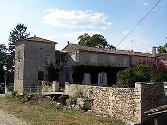 Vue sud du château de Vaure (août&nbsp;2012)