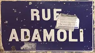 Voir la plaque.