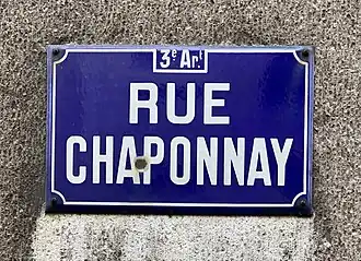Voir la plaque.