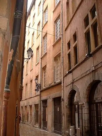 La rue Gadagne, où se situe le musée du même nom