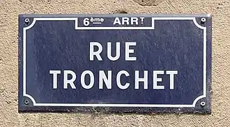 Voir la plaque.