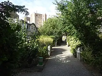 Domaine du l'ancien couvent des moines de Picpus au no&nbsp;160.
