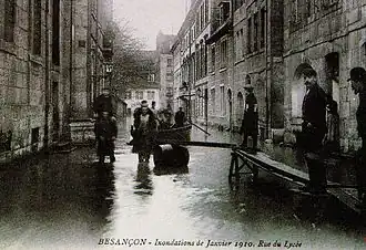 La rue du lycée
