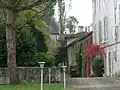 Partie ouest de la cour.