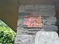 Panneau de rue dans le village.